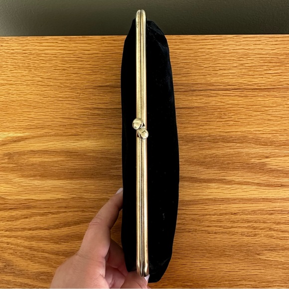 Vintage Black Velvet Clutch - Picture 2 of 7